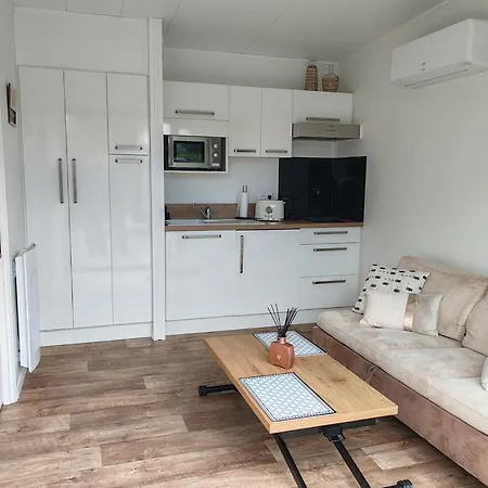 Proche Aeroport De Nantes Atlantique Guest house *